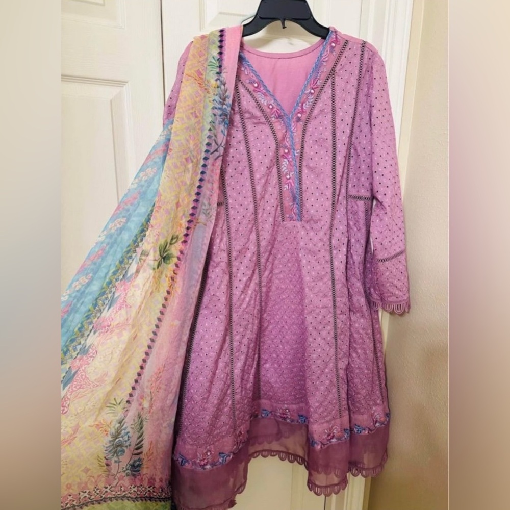 Farah Talib Aziz | Size L | Embroidered Anarkali + Matching Pants + Dupatta - Picture 4 of 7